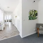 Plage-on Panzió Alojamento de Acomodação e Pequeno-almoço 4*