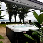 Alojamento de Acomodação e Pequeno-almoço Plage-on Panzió