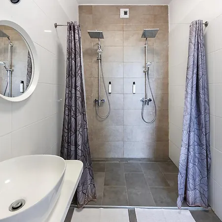 Plage-on Panzio Bed & Breakfast 4*
