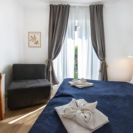 Plage-on Panzio Bed & Breakfast Siófok
