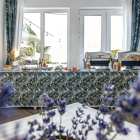 Bed & Breakfast Plage-on Panzio Siófok