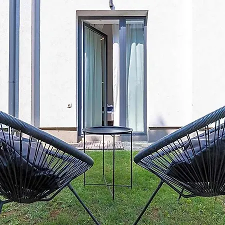 Bed & Breakfast Plage-on Panzio Siofok
