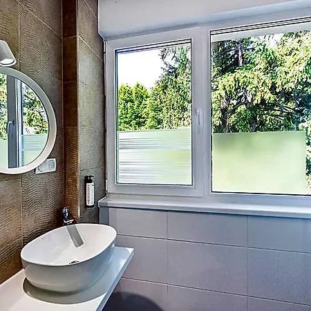 Plage-on Panzio Bed & Breakfast 4*