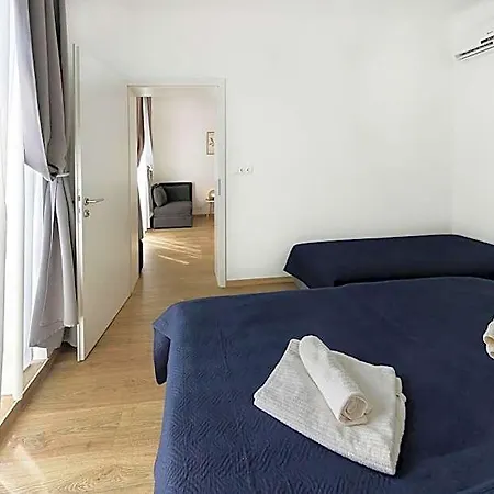 Plage-on Panzio Bed & Breakfast 4*