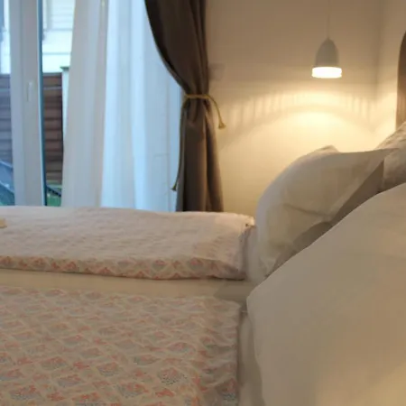 Plage-on Panzio Bed & Breakfast 4*