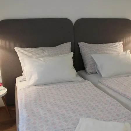 住宿加早餐酒店 Plage-on Panzio 4*