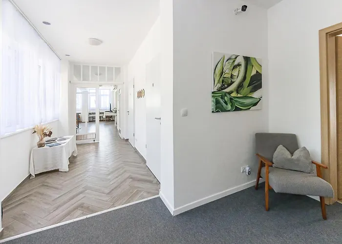 Plage-on Panzio Bed and Breakfast 4*